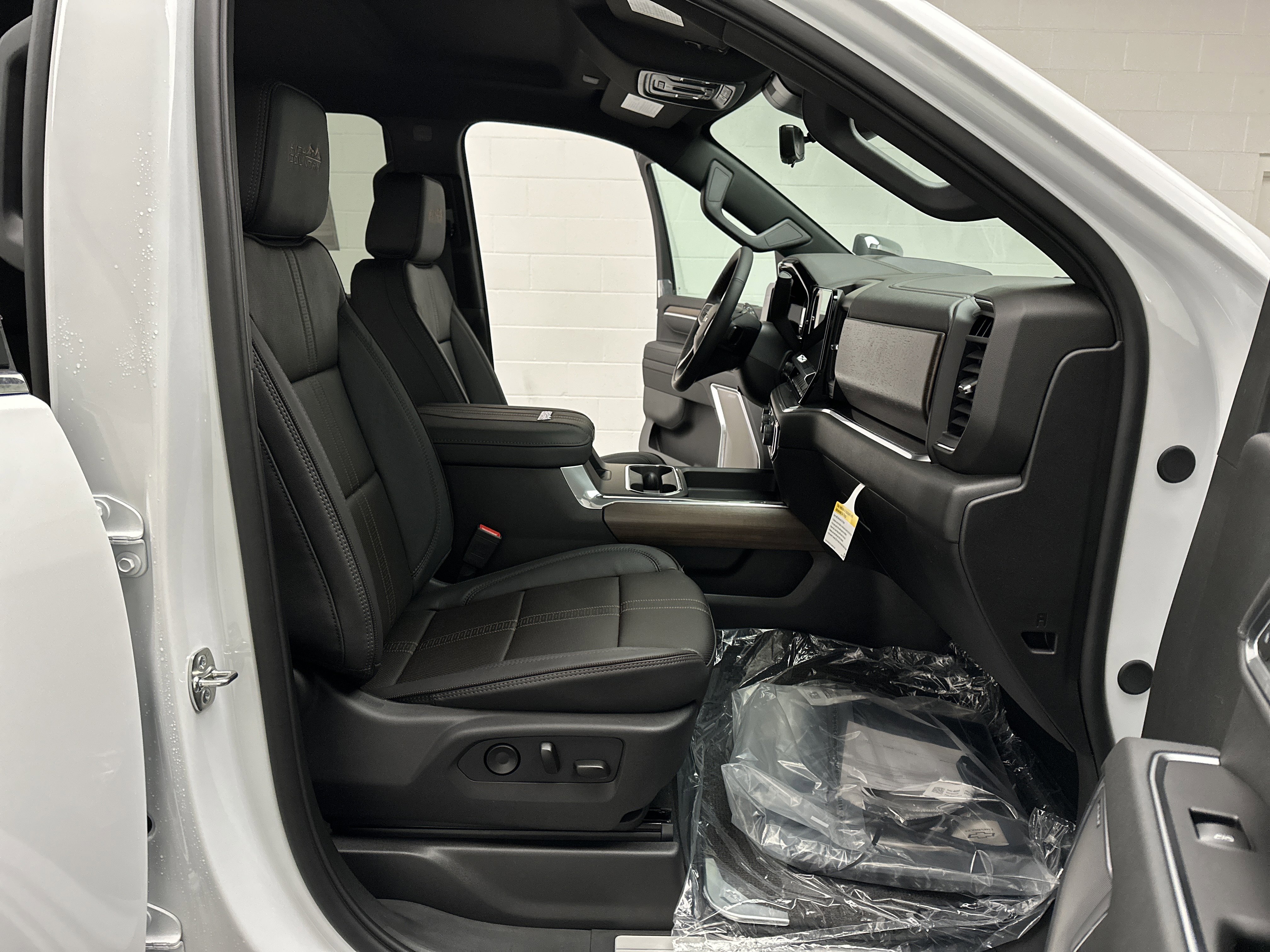 New 2026 Chevrolet Silverado 3500 High Country w/ Technology Package image 28