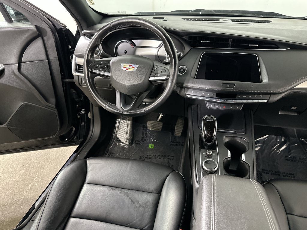 Used 2021 Cadillac XT4 Premium Luxury w/ Trailering Package AWD/4WD image 19