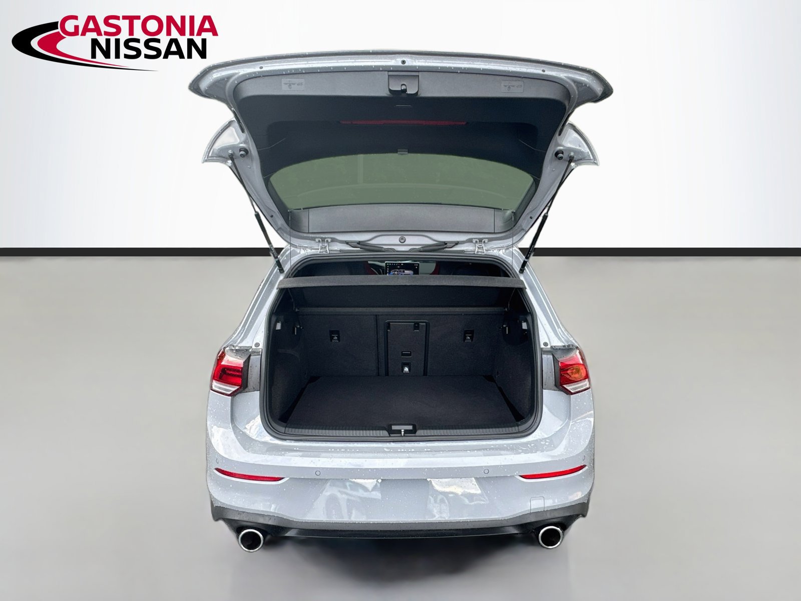 Used 2025 Volkswagen GTI SE FWD image 36