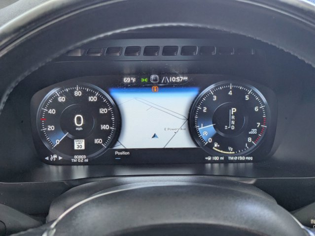 Used 2016 Volvo XC90 T6 Momentum w/ Momentum Plus Package AWD/4WD image 11