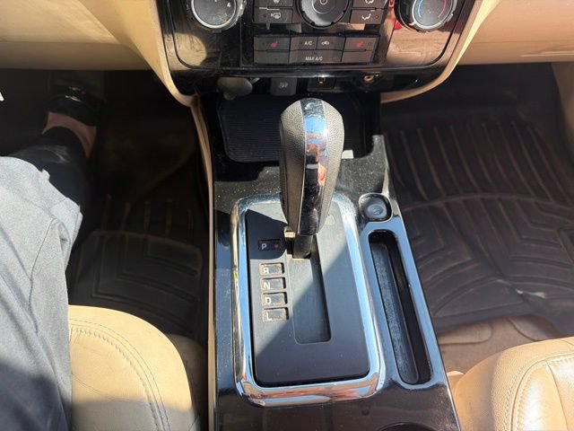 Used 2011 Ford Escape Limited w/ 301A Rapid Spec Order Code AWD/4WD image 24