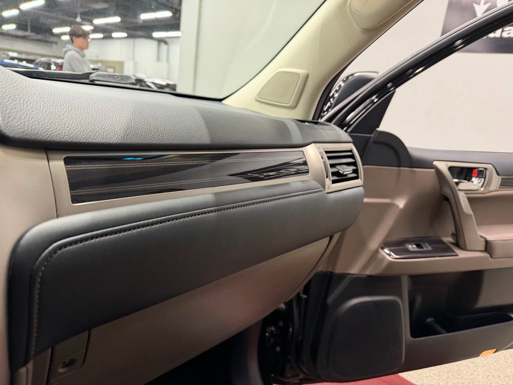 Used 2020 Lexus GX 460 Premium AWD/4WD image 40