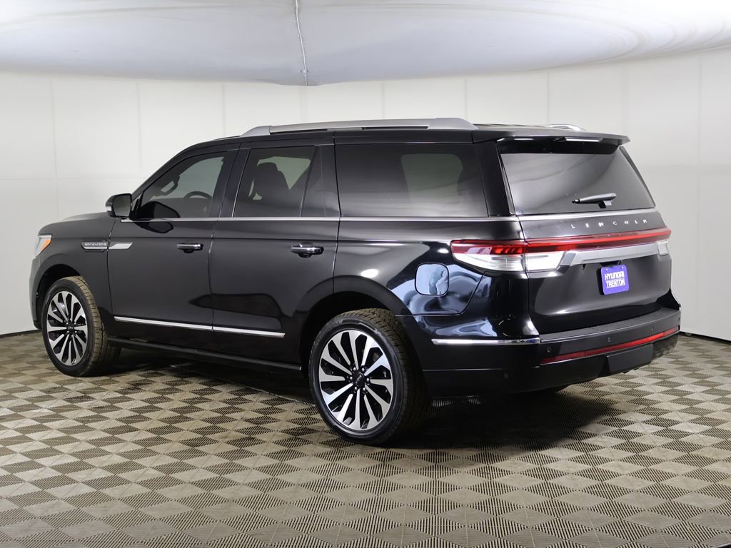 Used 2022 Lincoln Navigator Reserve AWD/4WD image 15