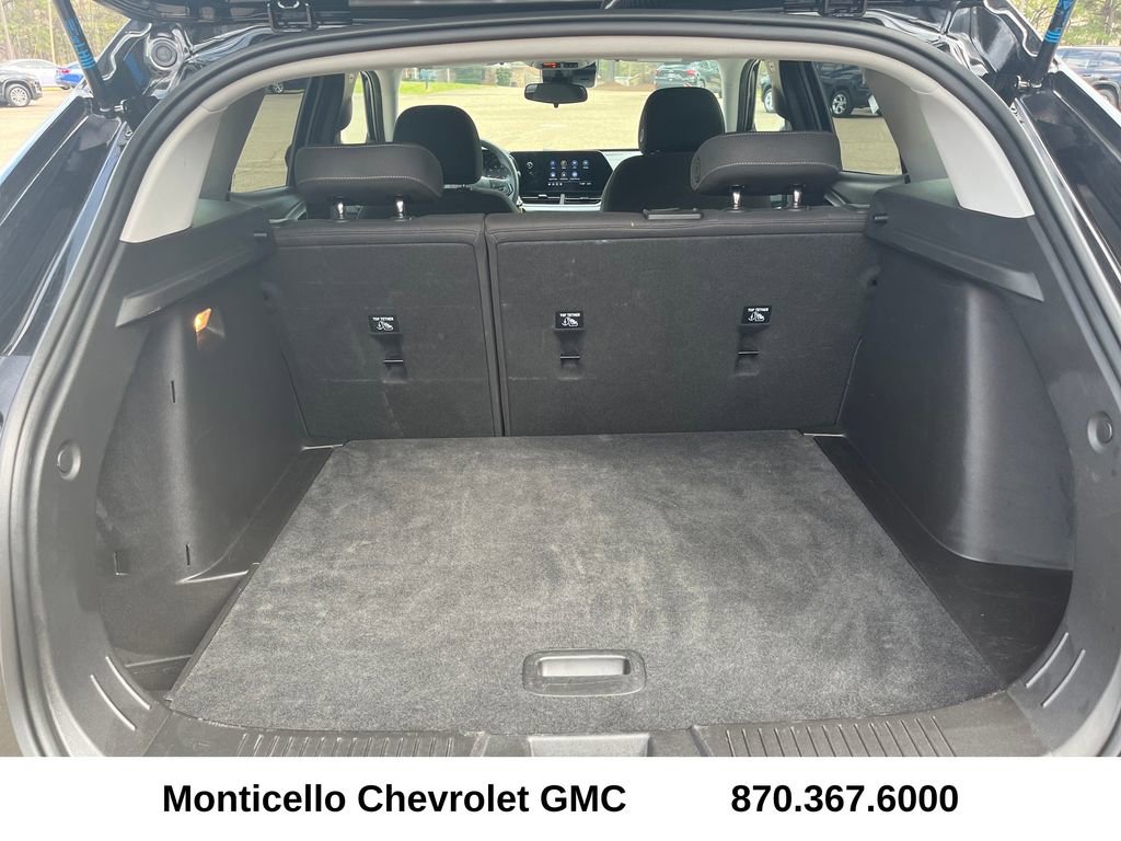 Used 2025 Chevrolet Trax LS image 24