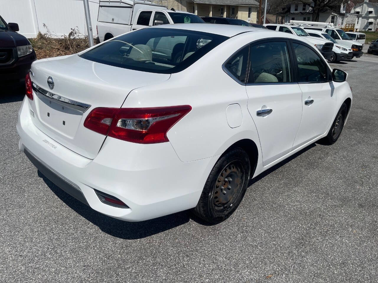 Used 2017 Nissan Sentra S image 6