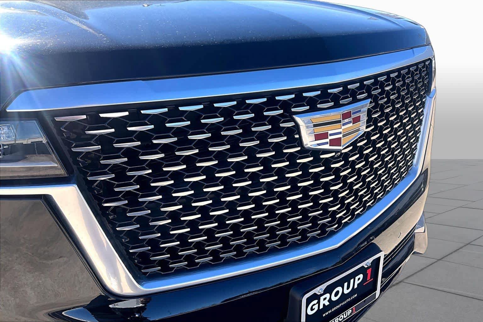 Used 2023 Cadillac Escalade ESV Premium Luxury RWD image 30
