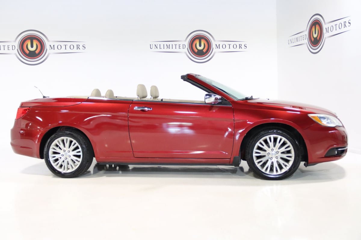 Used 2013 Chrysler 200 Limited FWD image 5