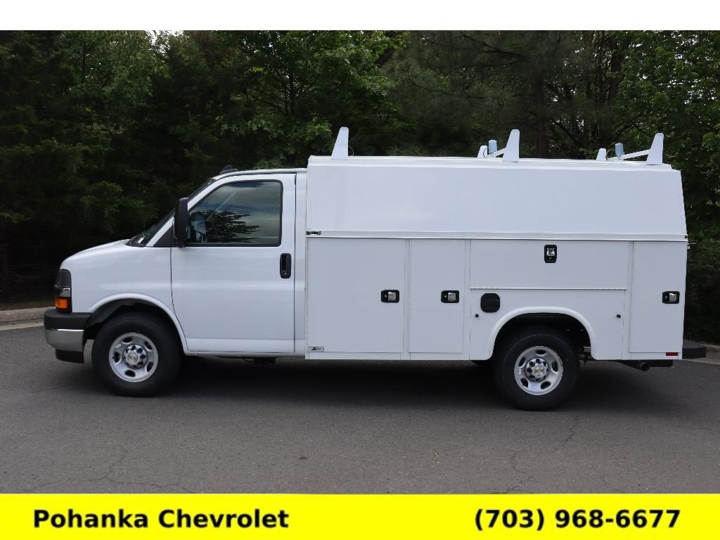 New 2026 Chevrolet Express 3500 w/ Power Convenience Package RWD image 4