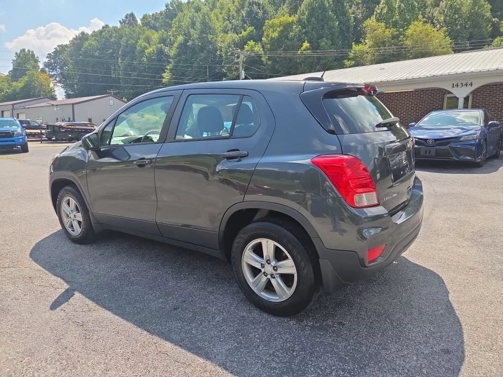 Used 2019 Chevrolet Trax LS w/ LPO, Protection Package AWD/4WD image 8