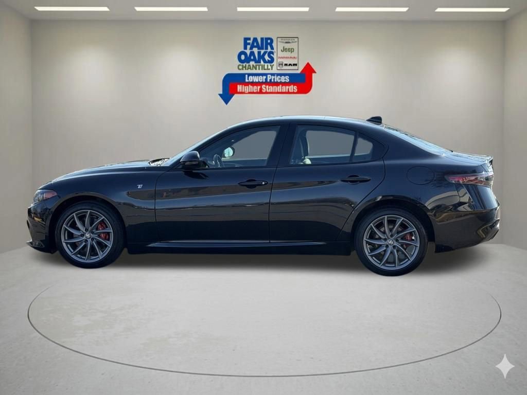 Used 2024 Alfa Romeo Giulia Ti image 10