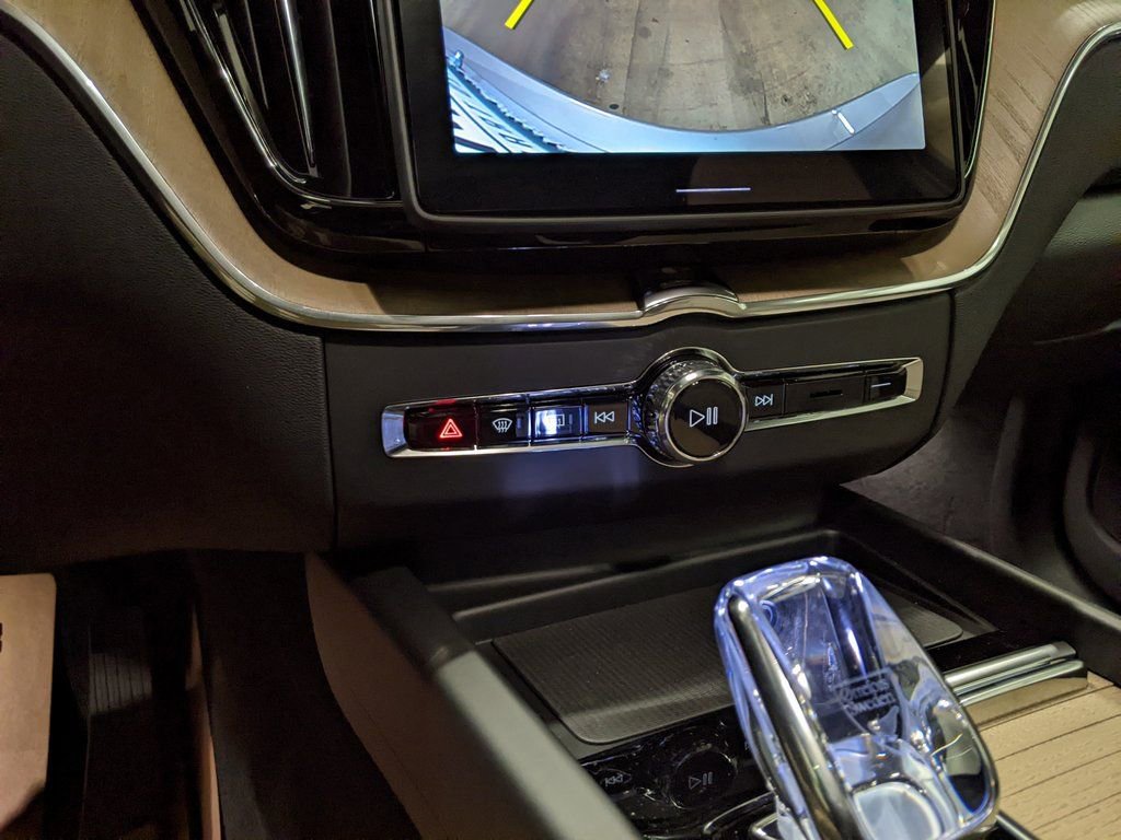 New 2026 Volvo XC60 T8 Core w/ Climate Package AWD/4WD image 18
