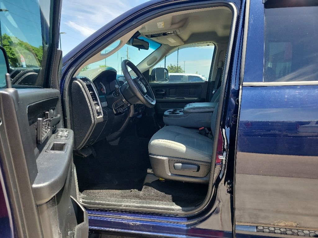 Used 2016 RAM 2500 Tradesman w/ Chrome Appearance Group AWD/4WD image 10