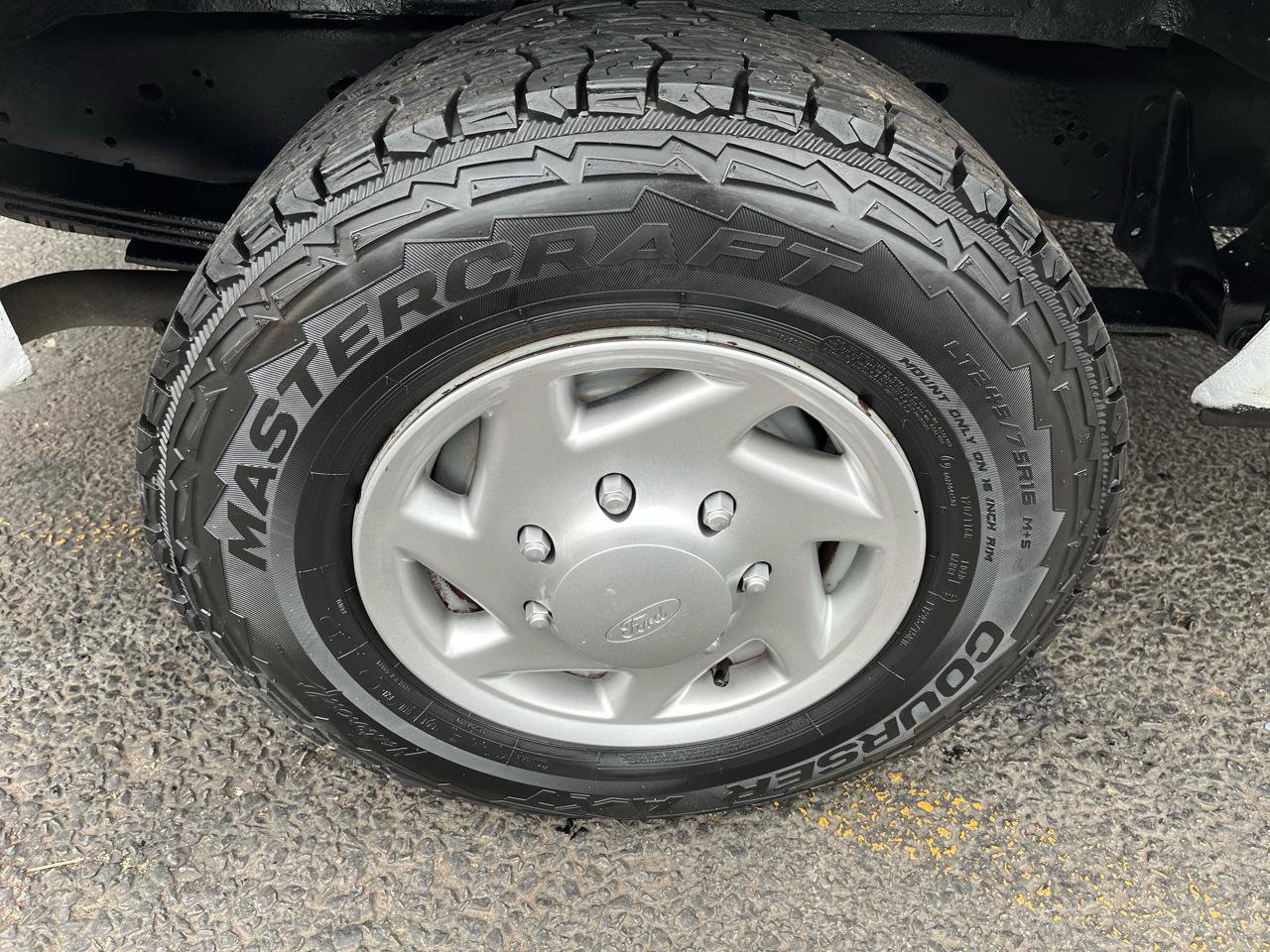 Used 2013 Ford E-250 and Econoline 250 w/ Commercial Cargo Van Pkg image 11