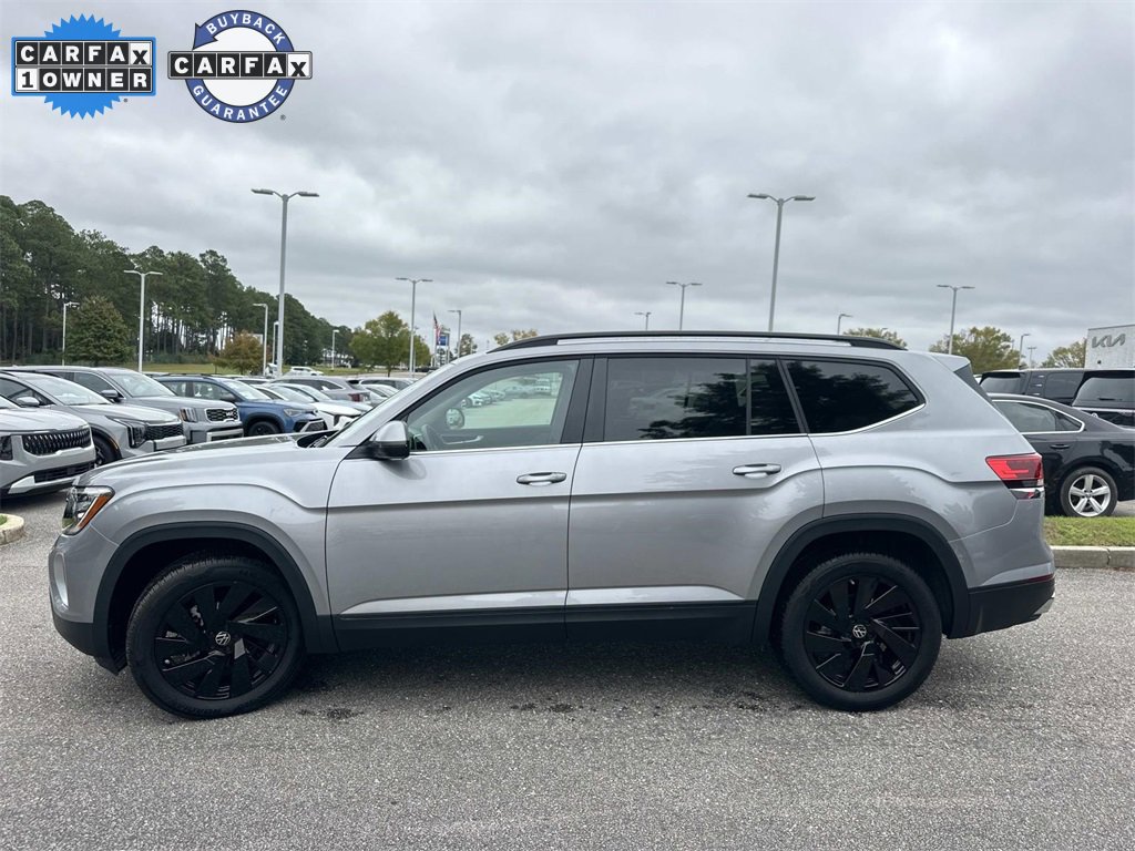 Used 2024 Volkswagen Atlas SE w/ Black Wheel Package image 9