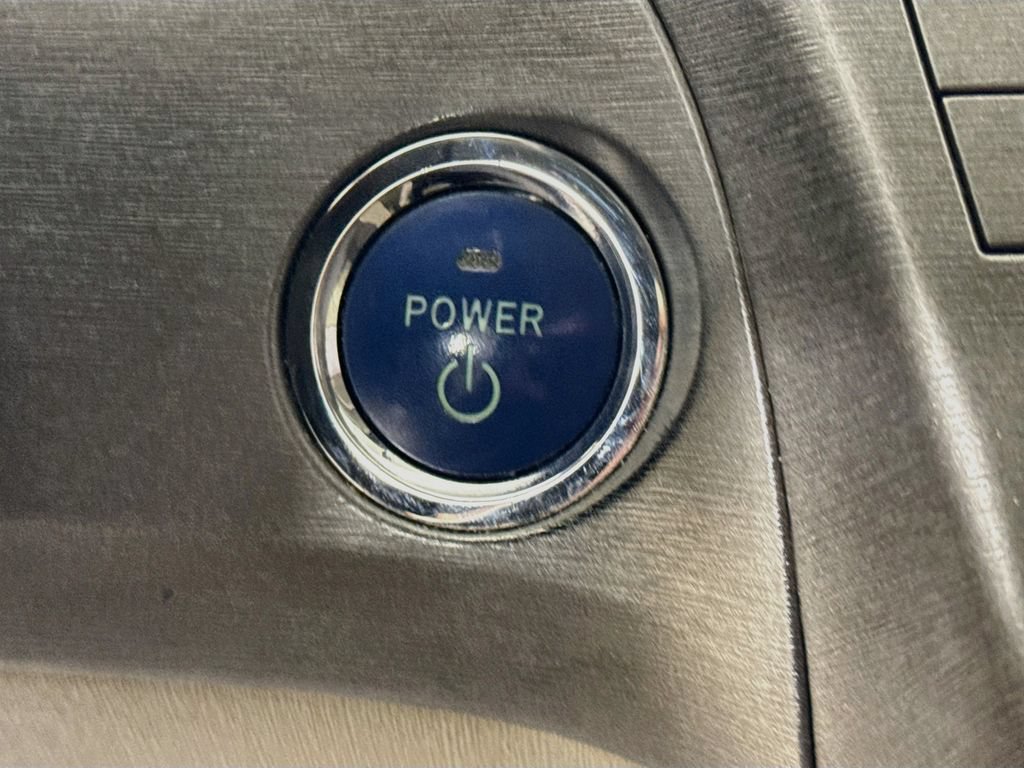 Used 2015 Toyota Prius Two FWD image 19
