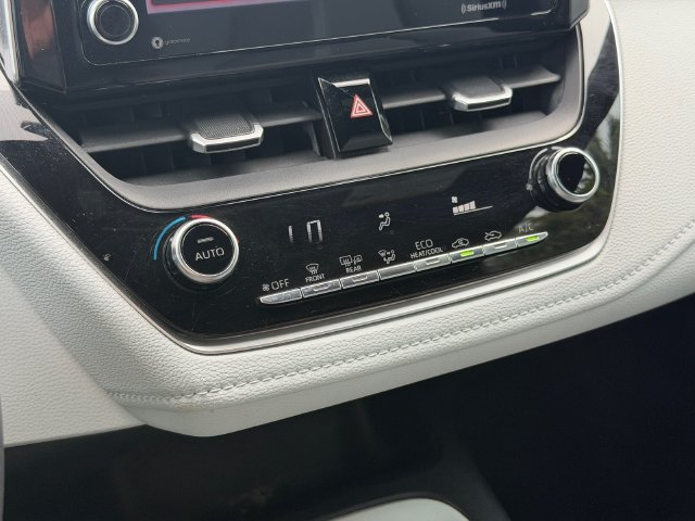 Used 2021 Toyota Corolla SE FWD image 24