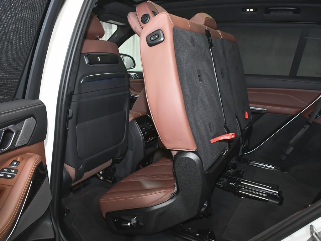 Used 2026 BMW X7 M60i image 56