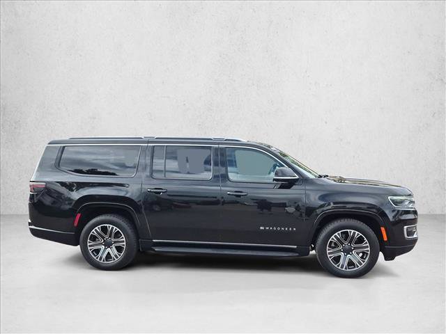 Used 2023 Jeep Wagoneer L Series II AWD/4WD image 4