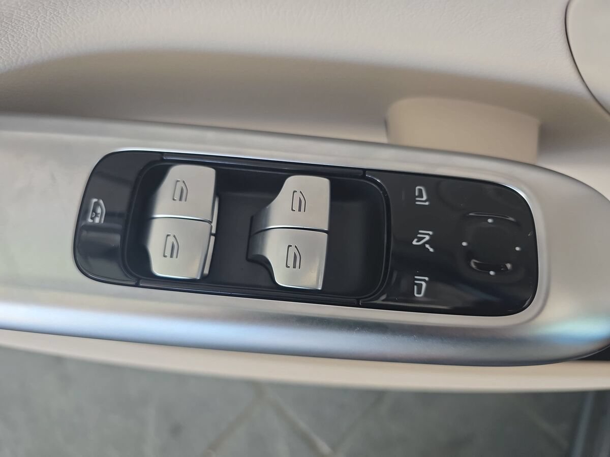 New 2026 Mercedes-Benz C 300 4MATIC Sedan image 27