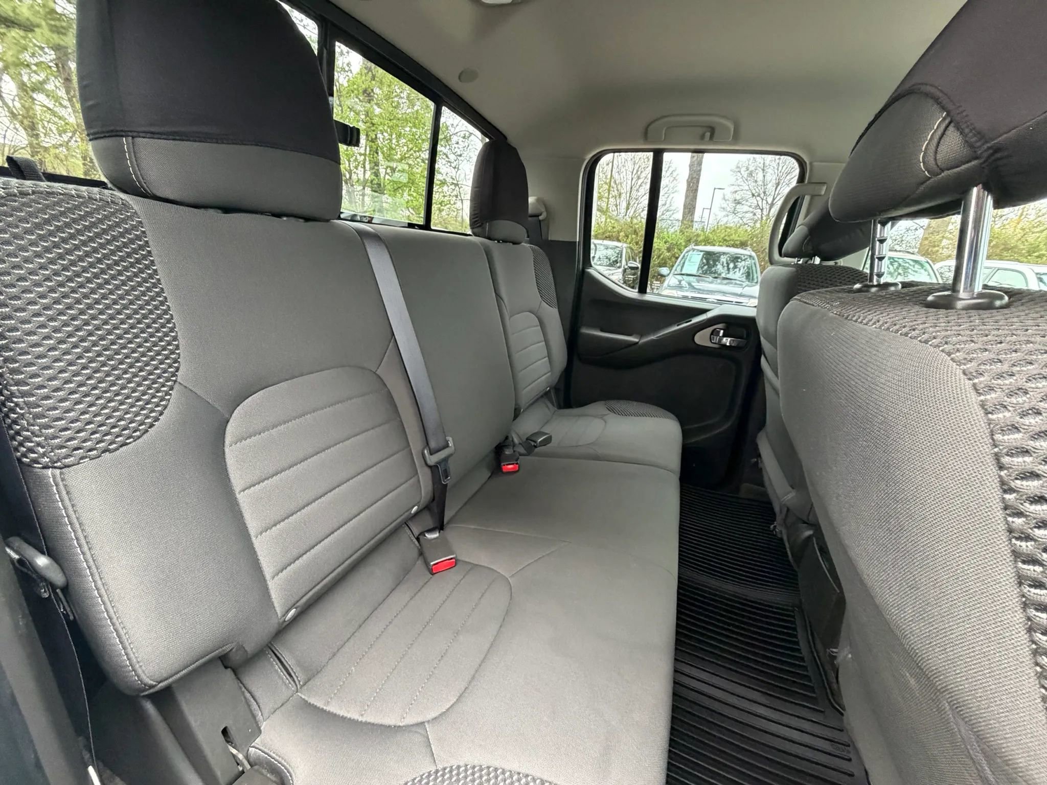 Used 2018 Nissan Frontier PRO-4X image 12