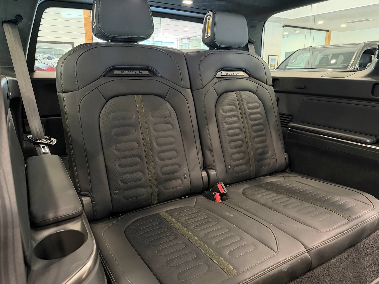Used 2023 Rivian R1S Adventure AWD/4WD image 13