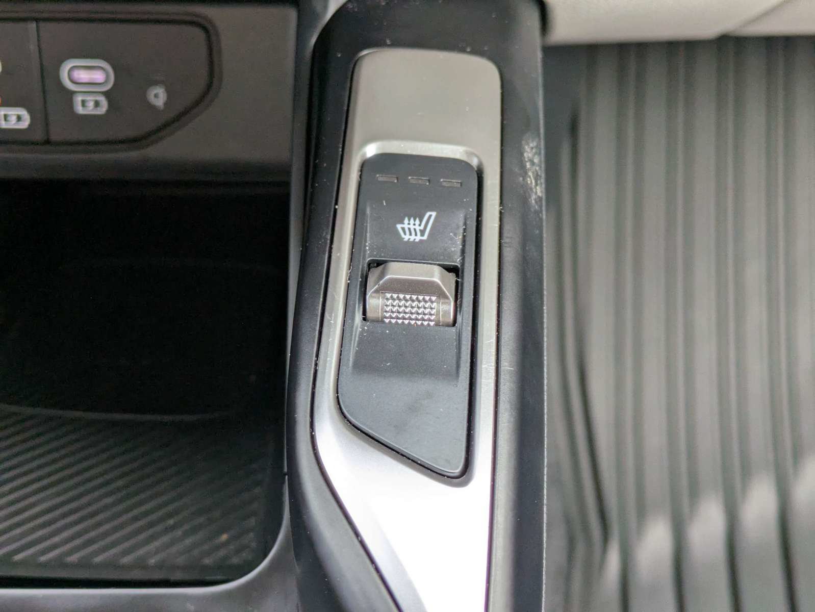Used 2026 Kia Sorento S w/ S Panoramic Sunroof Package FWD image 25