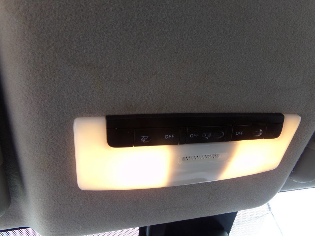 Used 2020 Nissan Versa S image 22