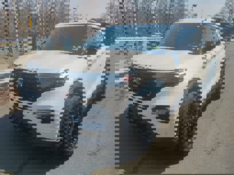 Used 2023 Ford Explorer ST w/ Equipment Group 401A image 4