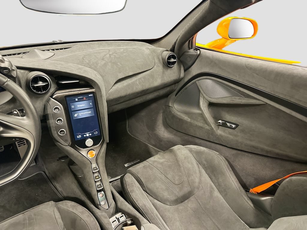 Used 2025 McLaren 750S Spider RWD image 23