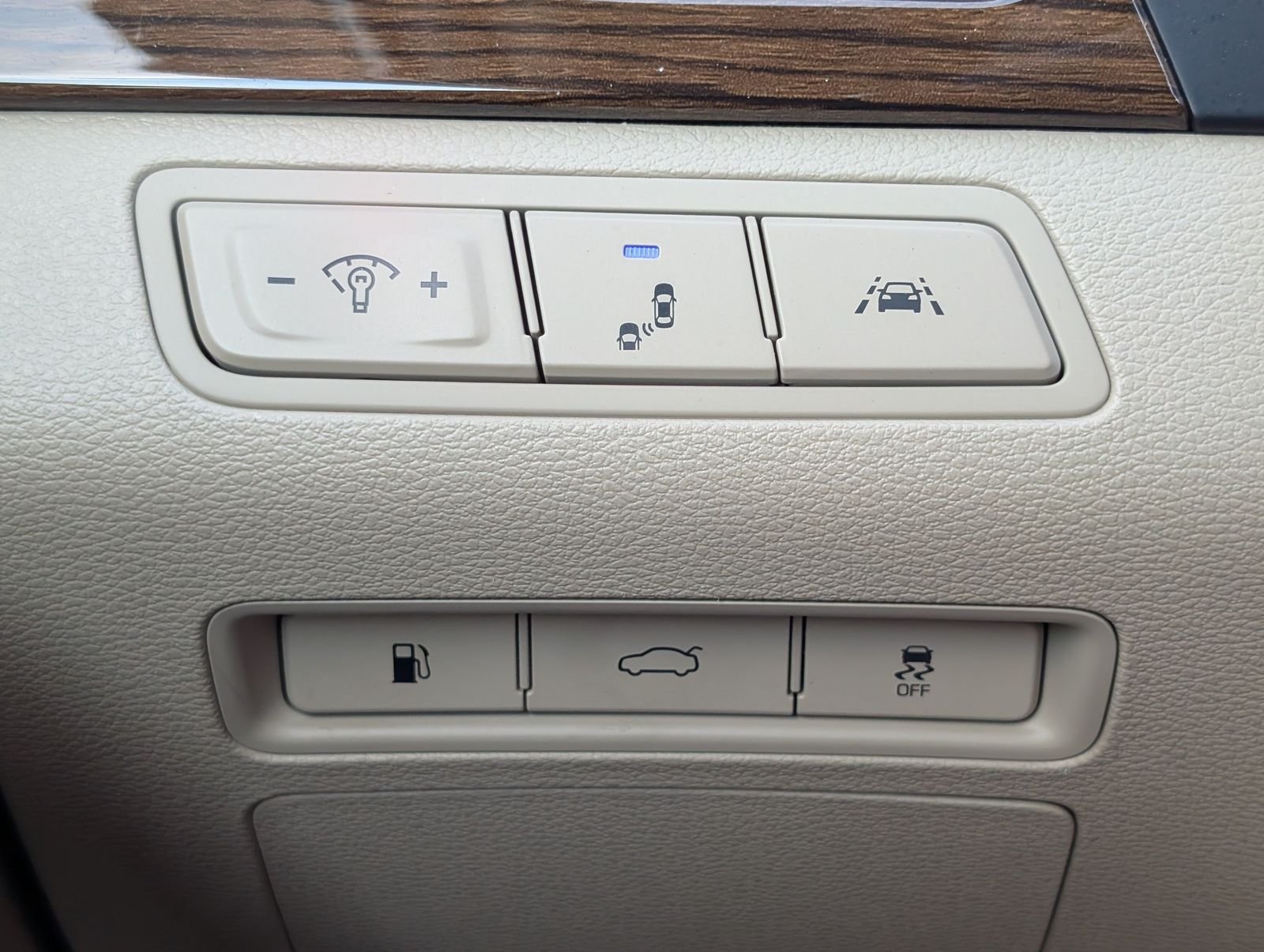 Used 2016 Hyundai Sonata Limited w/ Option Group 05 FWD image 23