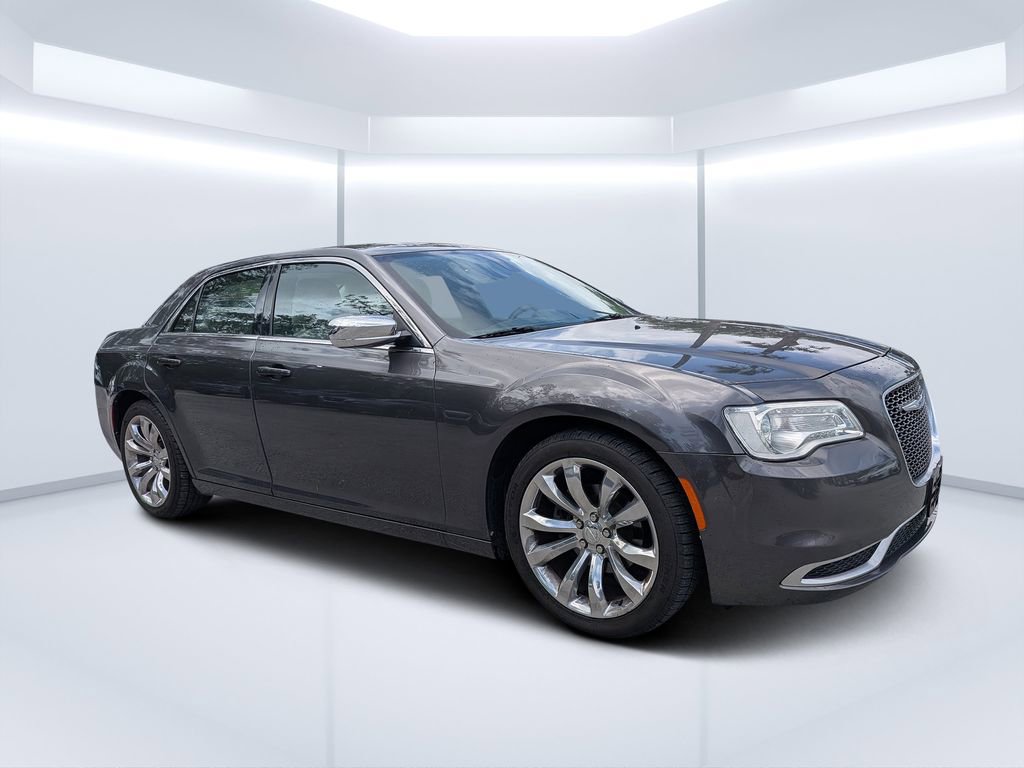 Used 2018 Chrysler 300 Touring w/ Chrome Appearance Package RWD image 1