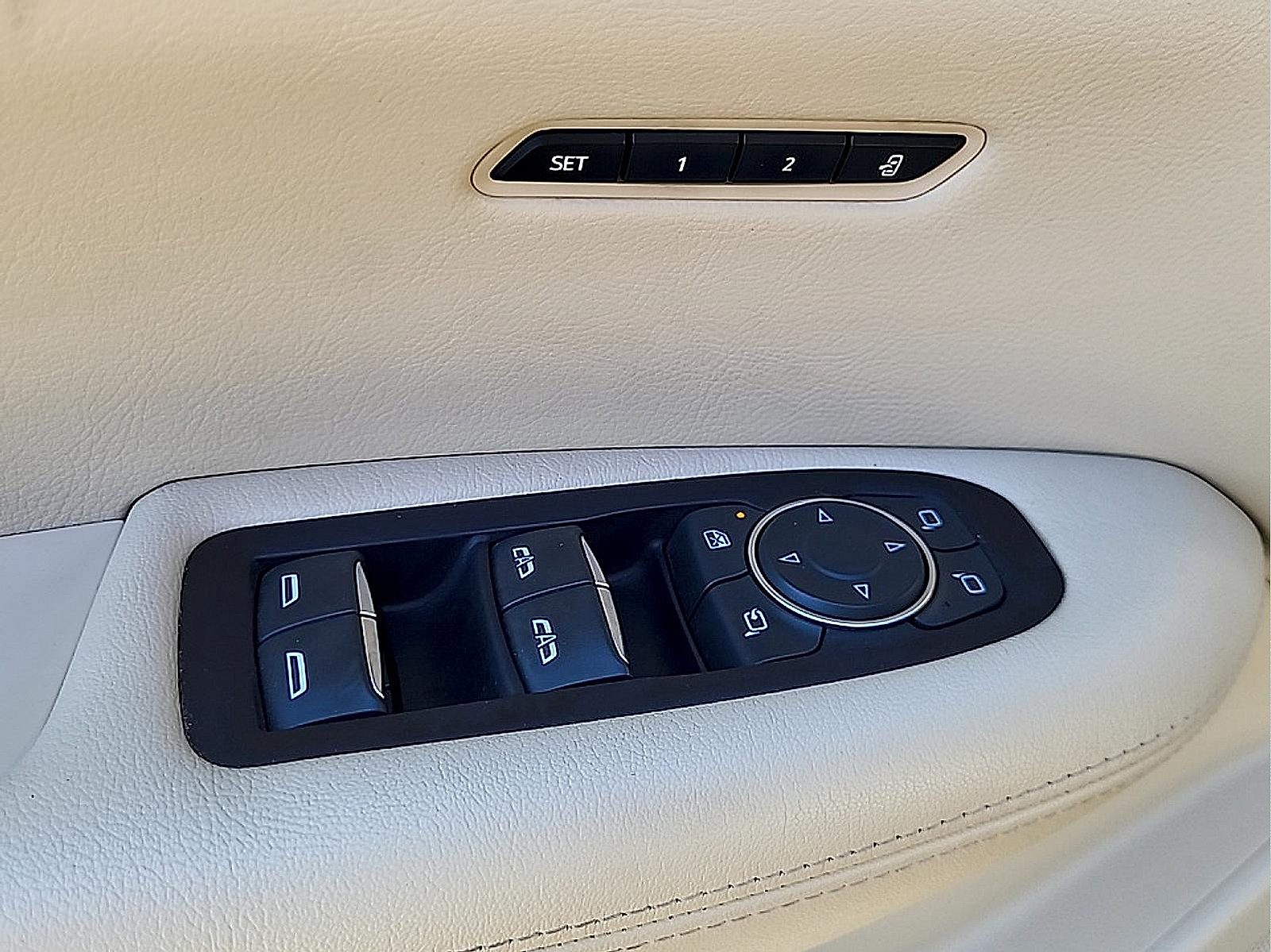 Used 2019 Cadillac XT5 Luxury AWD/4WD image 15