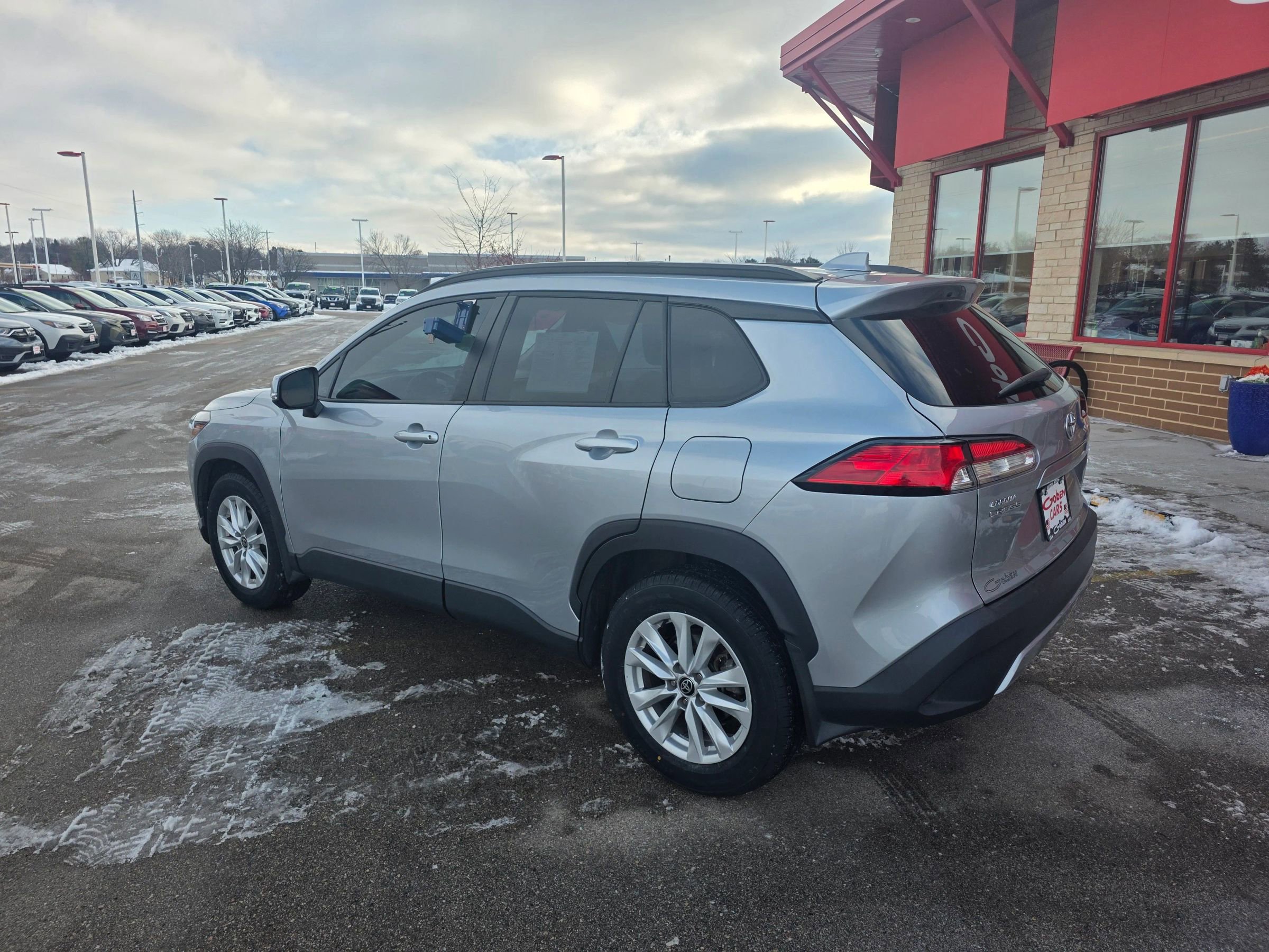 Used 2022 Toyota Corolla Cross LE image 5