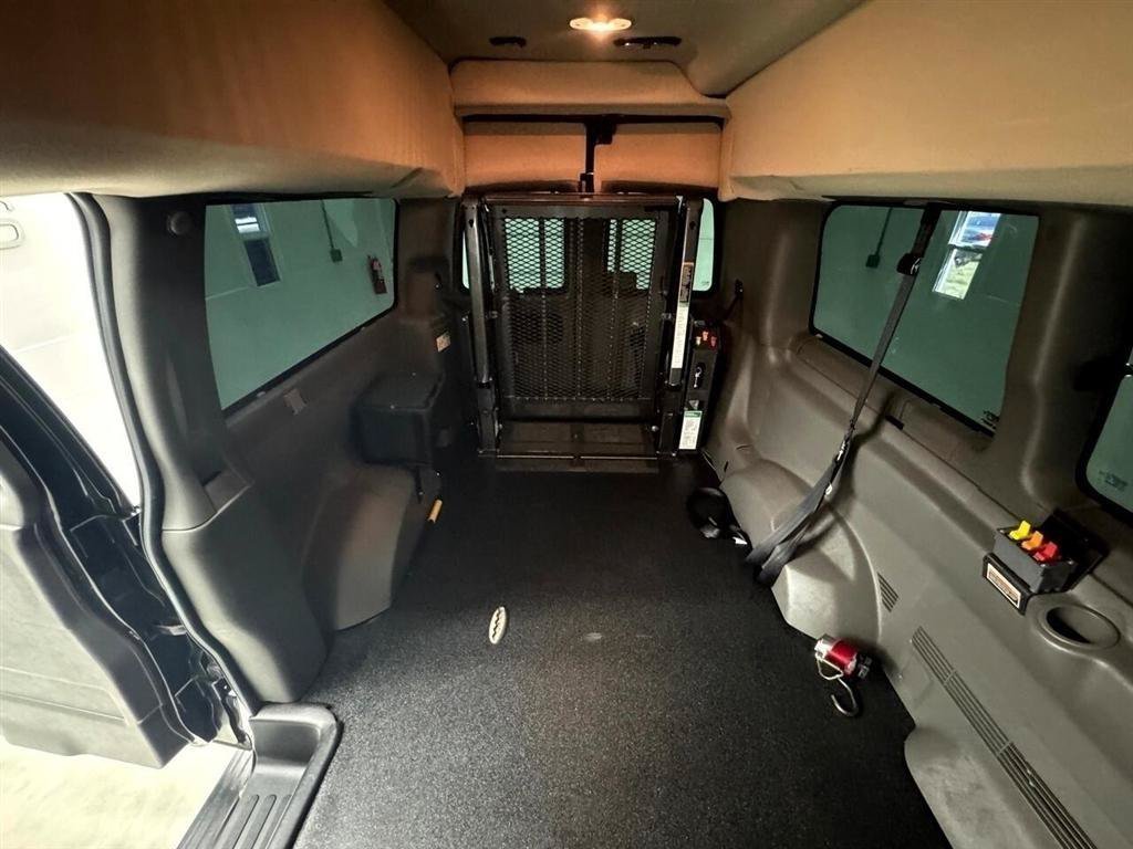 Used 2014 Chevrolet Express 2500 LT w/ LT Preferred Equipment Group RWD image 13