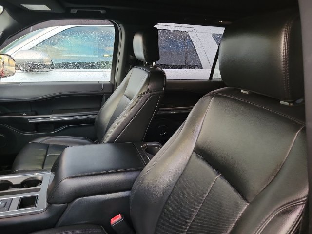 Used 2020 Ford Expedition Max XLT w/ Equipment Group 202A RWD image 7