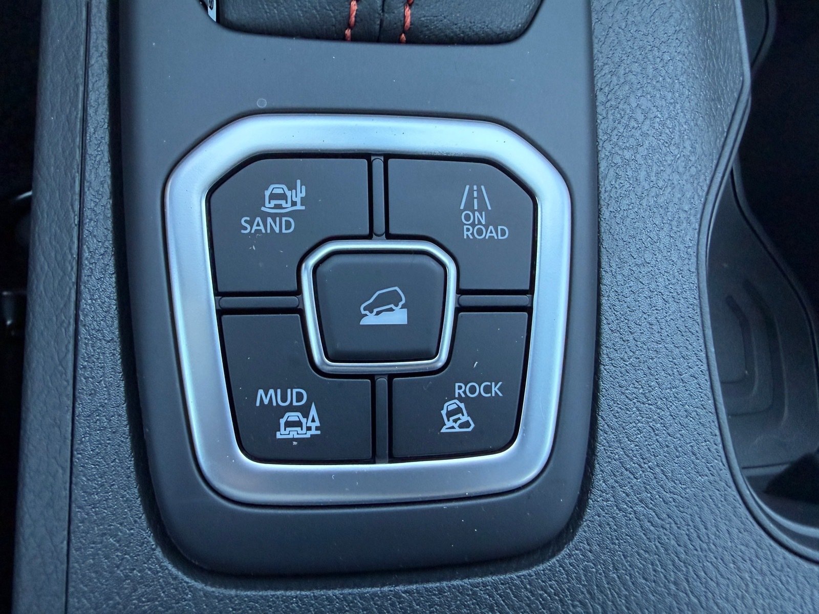 New 2027 Nissan Frontier PRO-4X AWD/4WD image 26