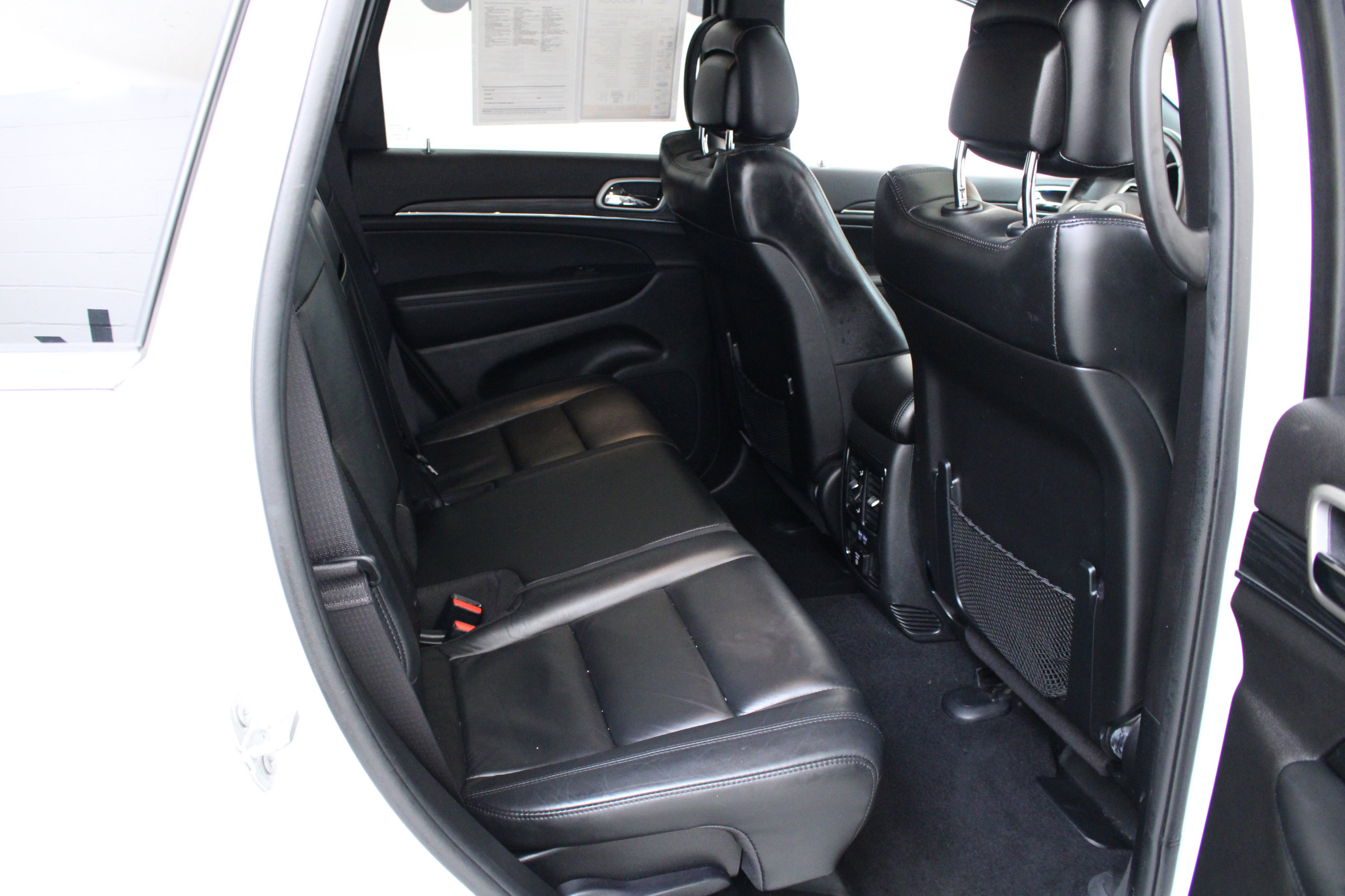 Used 2021 Jeep Grand Cherokee Limited w/ Trailer Tow Group IV image 29