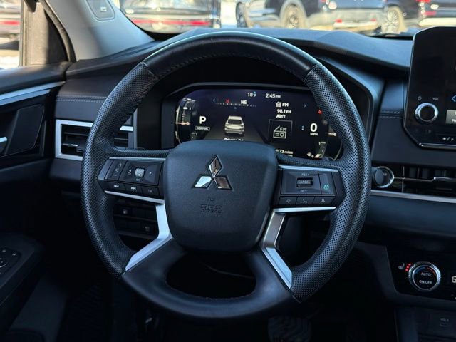 Used 2023 Mitsubishi Outlander SE image 10