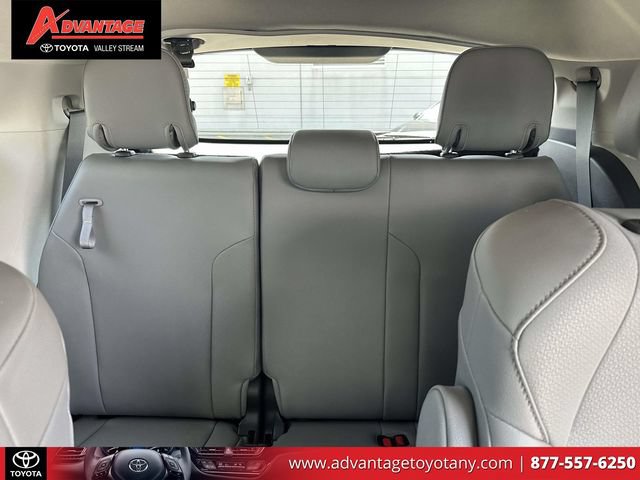 Used 2021 Toyota Sienna XLE AWD/4WD image 12
