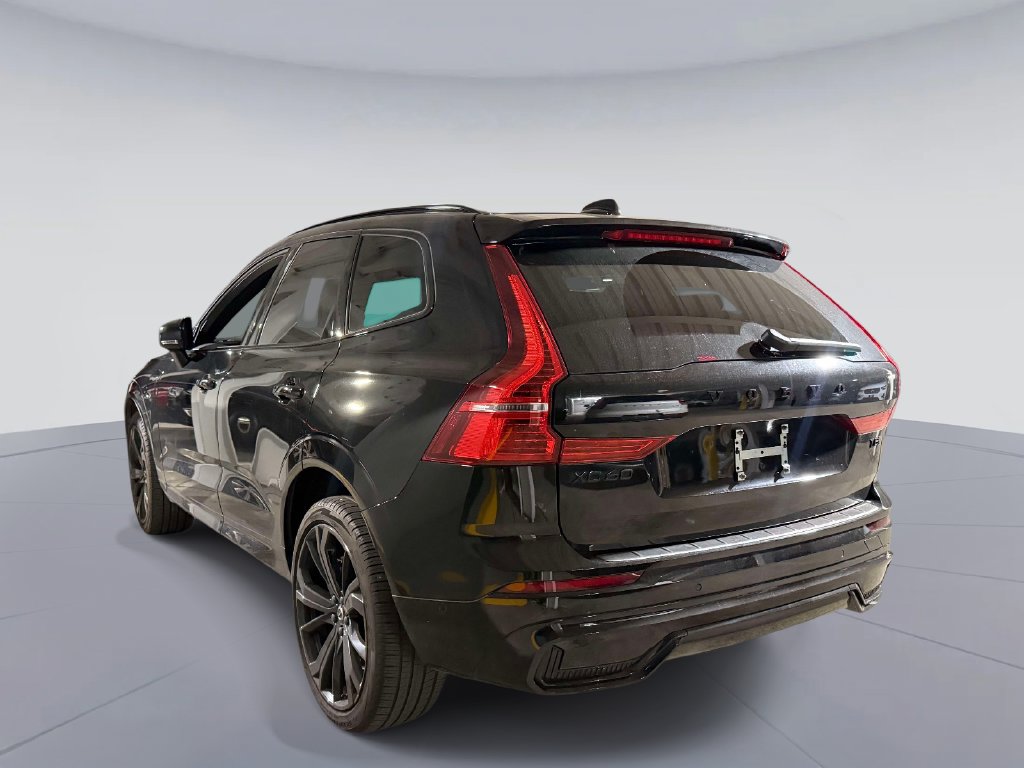 Used 2025 Volvo XC60 T8 Ultra w/ Protection Package Premier AWD/4WD image 5