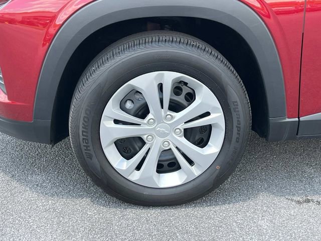 Used 2025 Chevrolet Trax LS FWD image 13