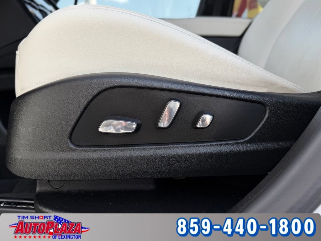 Used 2024 Cadillac XT6 Sport w/ Technology Package AWD/4WD image 27