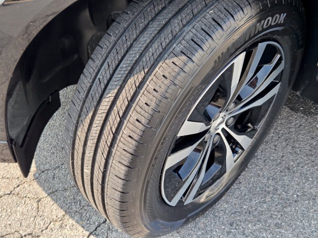 Certified 2024 Volvo XC60 T8 Core AWD/4WD image 25