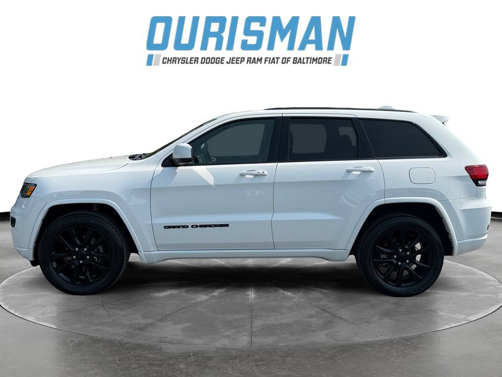Used 2020 Jeep Grand Cherokee Altitude AWD/4WD image 3