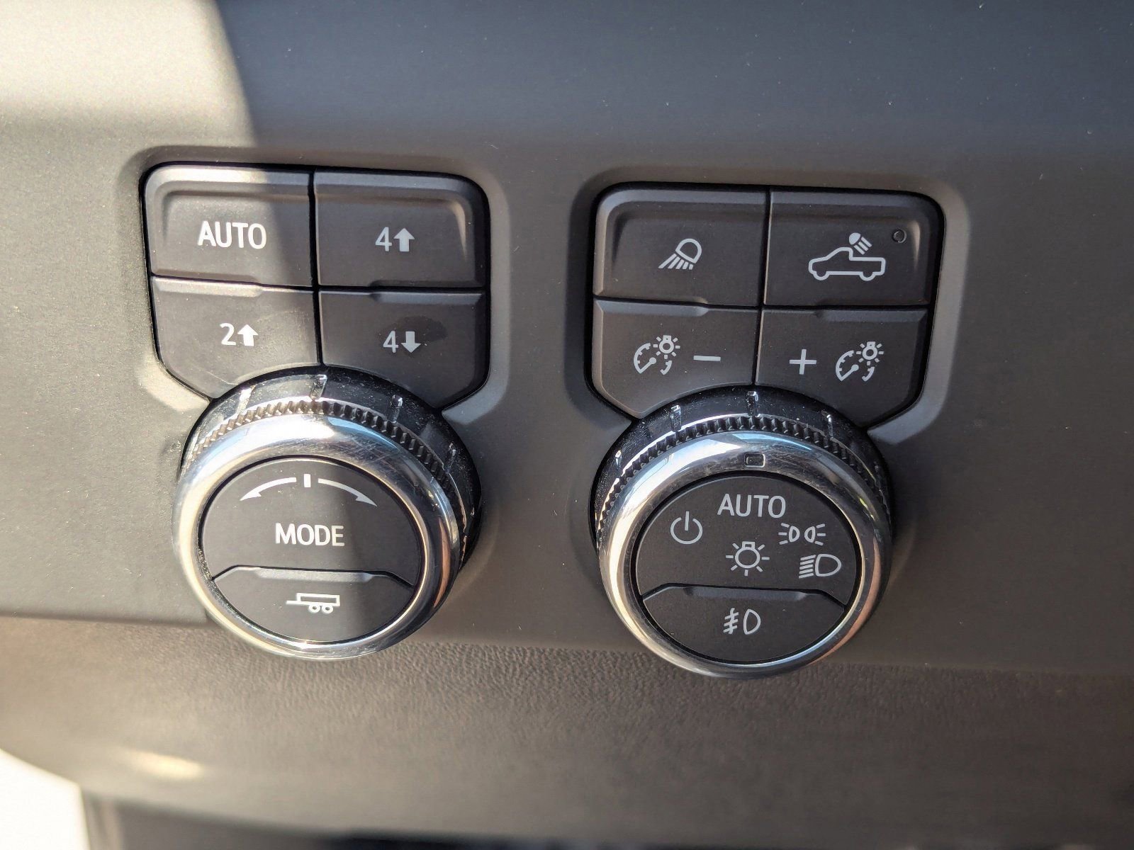 Used 2024 GMC Sierra 2500 AT4 w/ AT4 Premium Plus Package AWD/4WD image 31