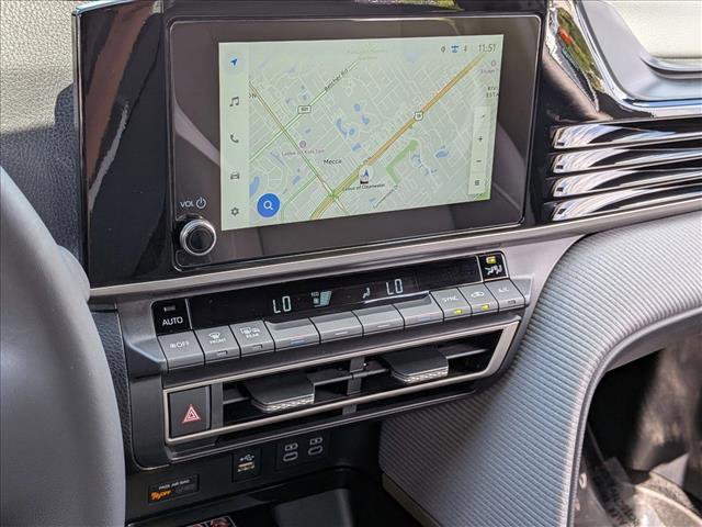 Used 2025 Toyota Camry SE FWD image 16