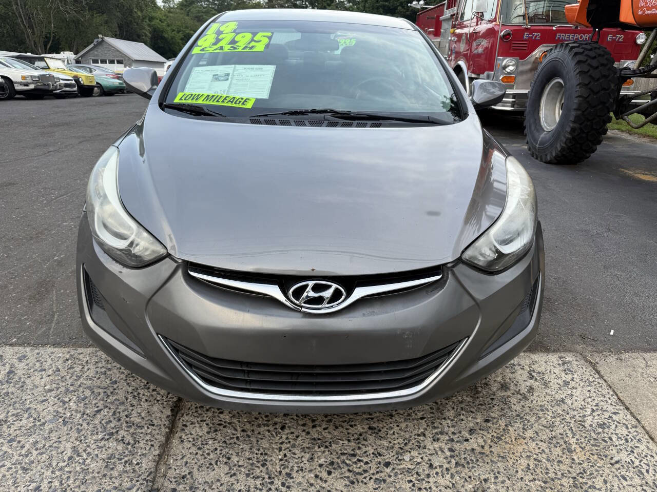Used 2014 Hyundai Elantra SE image 3