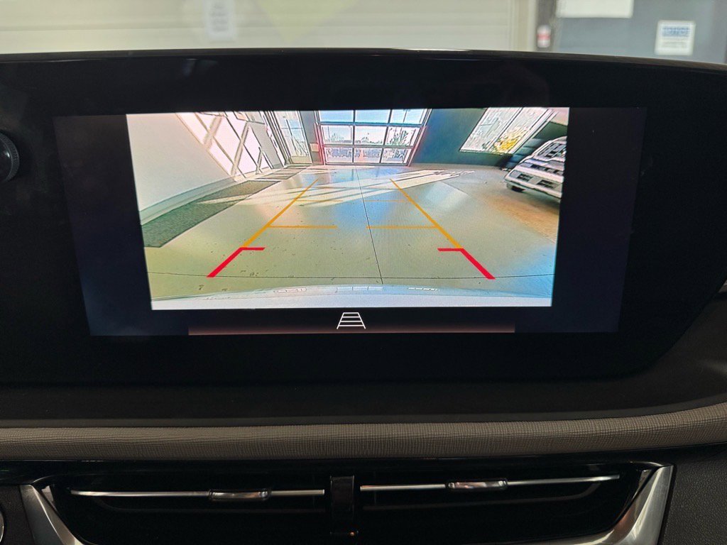 Used 2024 Buick Envista Avenir image 28