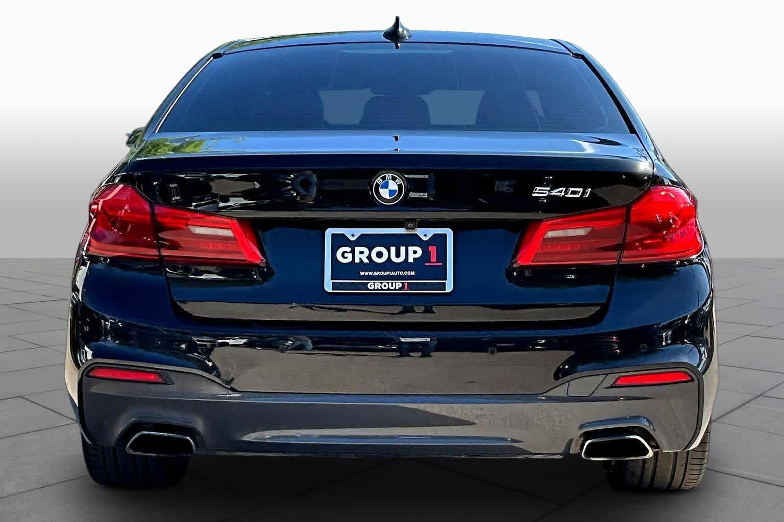 Used 2019 BMW 540i w/ M Sport Package RWD image 5