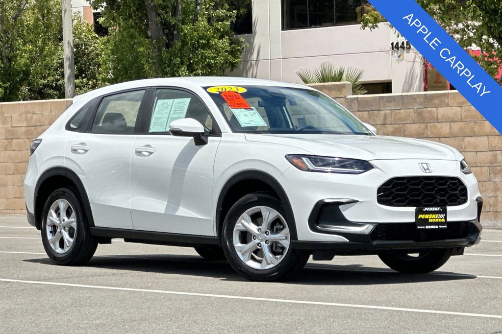 Used 2023 Honda HR-V LX image 2